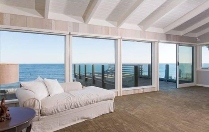 Leonardo DiCaprio's Malibu Beach House Is for Sale (23 pics)