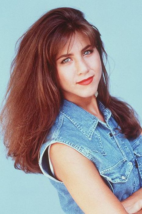 Jennifer Aniston's Aging Timeline (26 pics)