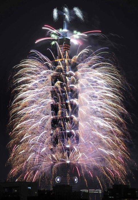 New Year’s Eve Fireworks (36 pics)