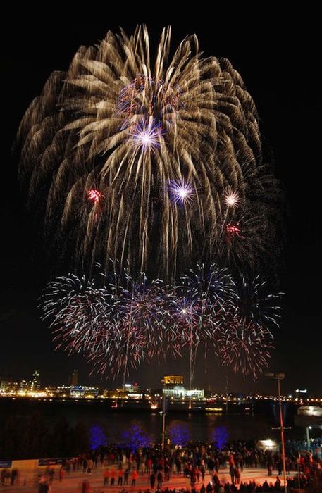 New Year’s Eve Fireworks (36 pics)