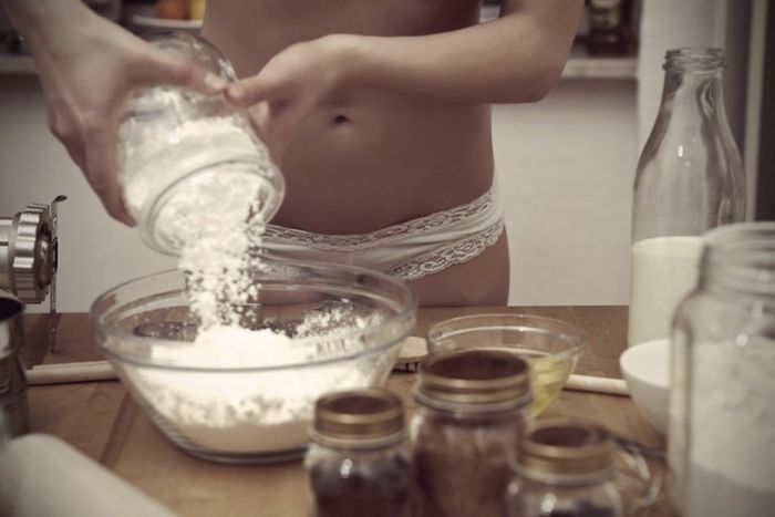 The Hottest Way to Make Cookies (11 pics)