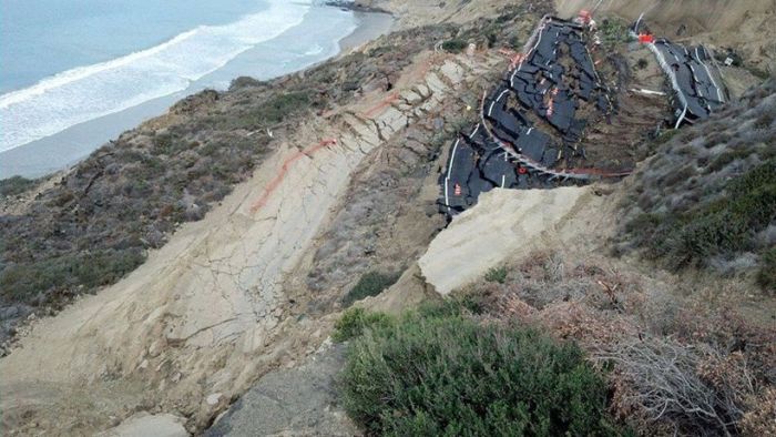 Landslide in Mexico (21 pics)