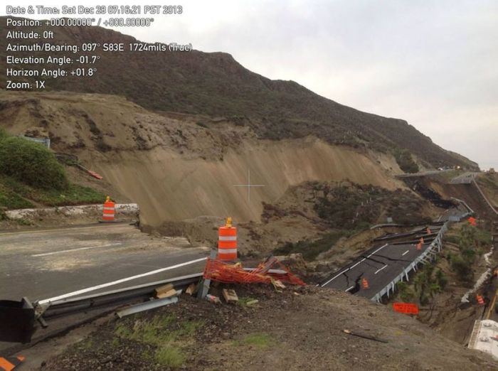 Landslide in Mexico (21 pics)