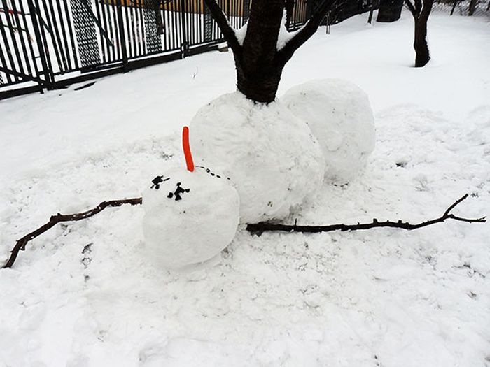 Funny Snowmen (28 pics) .