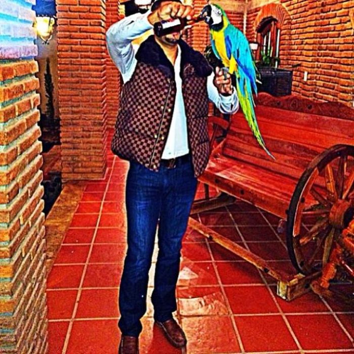 Mexican Drug Lord Posts Photos to Social Networks (36 pics)