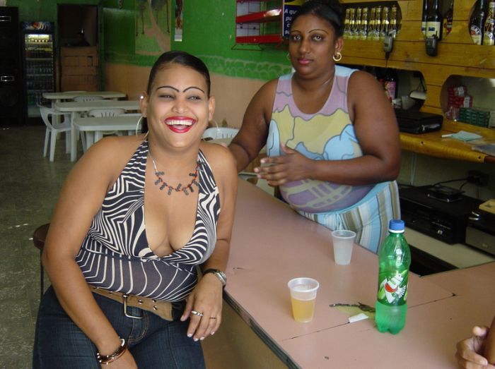 Dominican Prostitutes (33 pics)