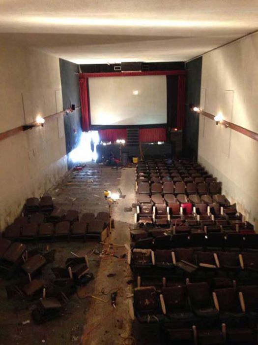 Abandoned Adult Theater (11 pics)