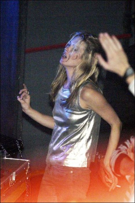Kate Moss Aging Timeline (67 pics)