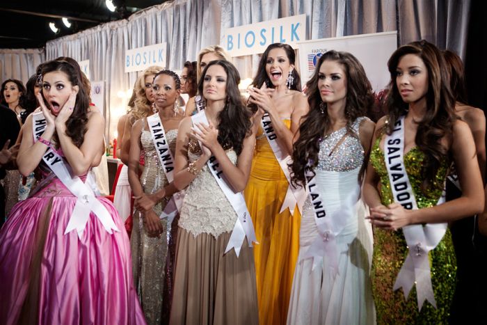Behind the Scenes of Beauty Pageants (48 pics)