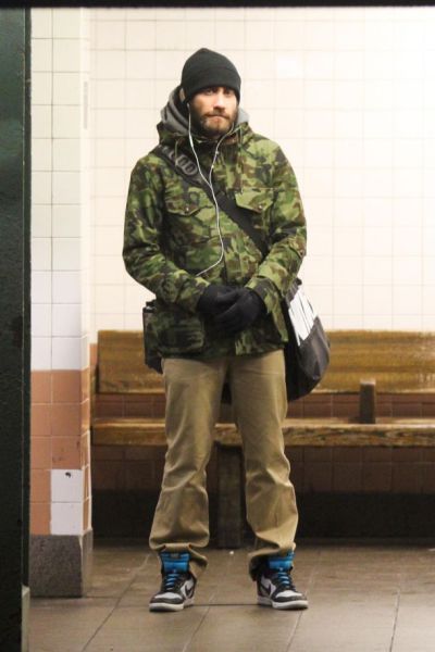 Celebrities on the Subway (35 pics)