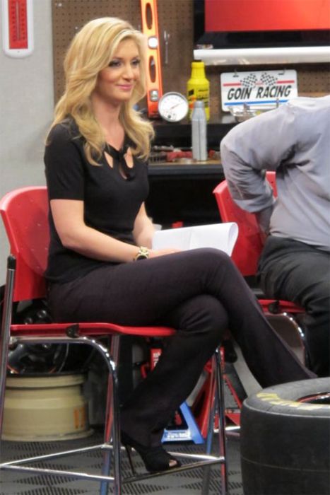 The Hottest Female Sportscasters on TV (50 pics)