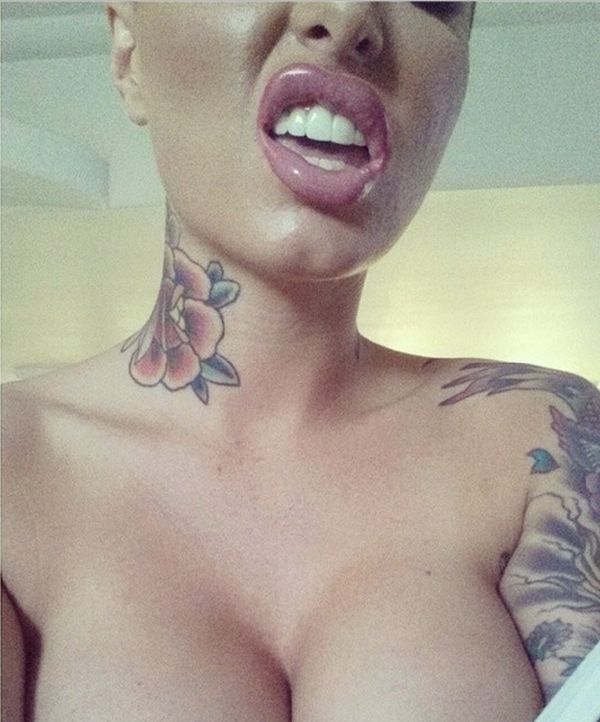 Christy Mack Is Offering a Blow Job (30 pics)