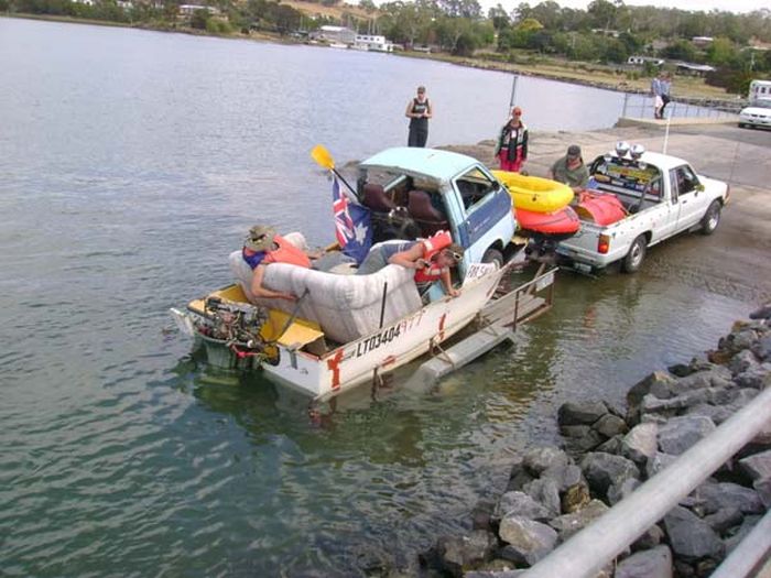 The Worst but Still Nice Self Made Yacht Ever (17 pics)