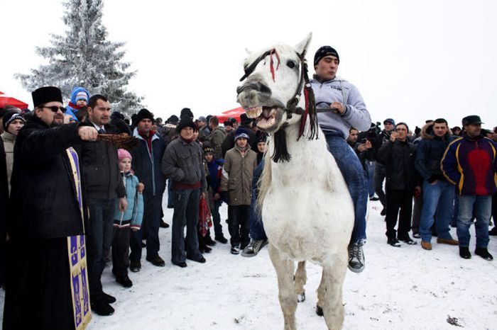 Romanian Priests Bless Just About Everything (20 pics)