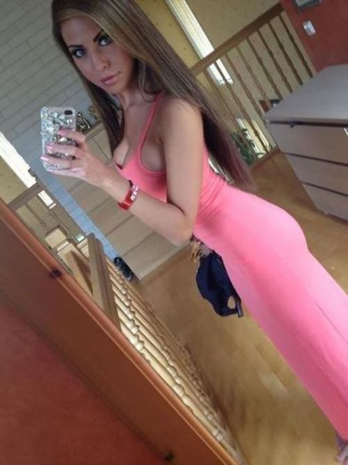 Pretty Girls in Tight Dresses. Part 12 (45 pics)