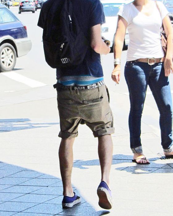 Pull Your Pants Up (54 pics)