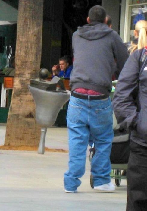 Pull Your Pants Up (54 pics)