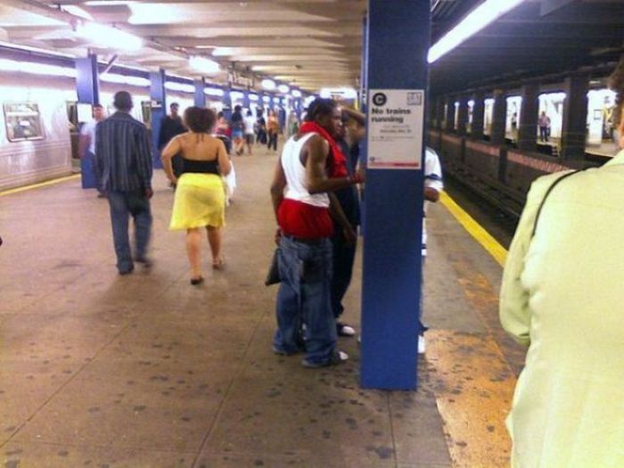 Pull Your Pants Up (54 pics)