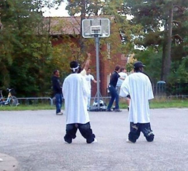 Pull Your Pants Up (54 pics)