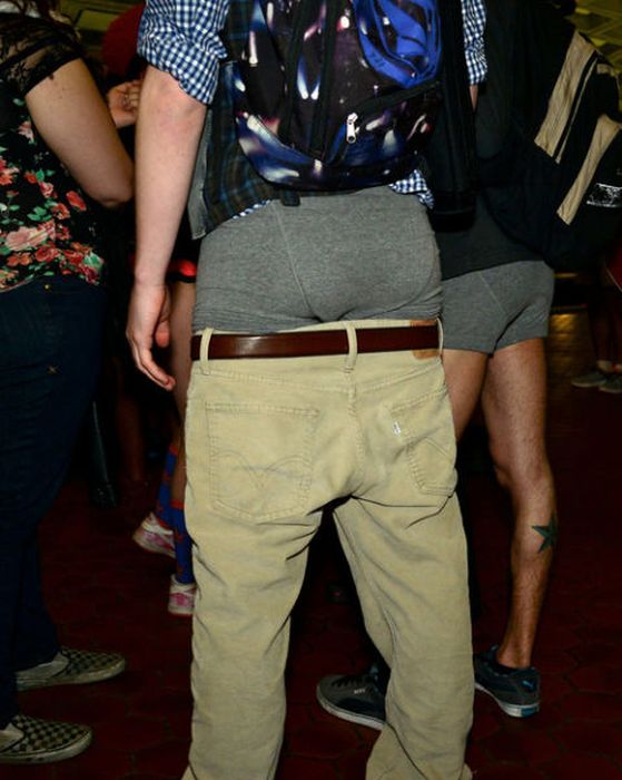 Pull Your Pants Up (54 pics)