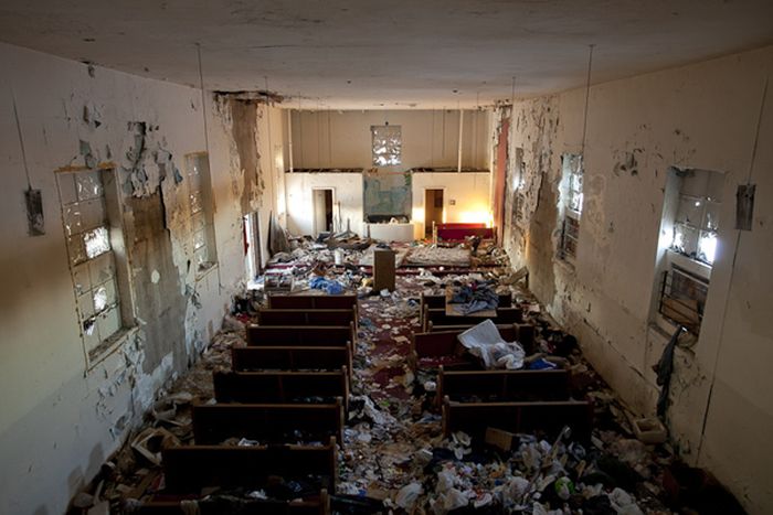Abandoned Churches of Detroit (27 pics)