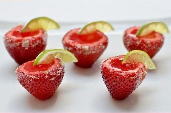 Strawberry Margarita Jello Shots (6 pics)