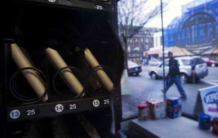 Crack Pipe Vending Machines (7 pics)