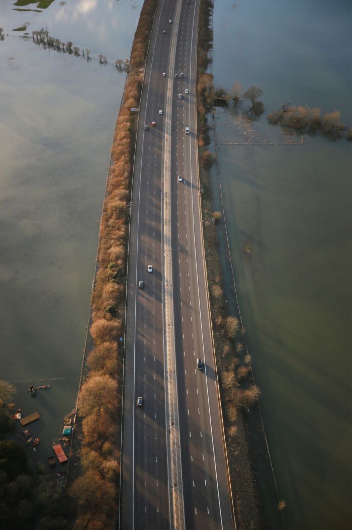 Thames Flooding (37 pics)