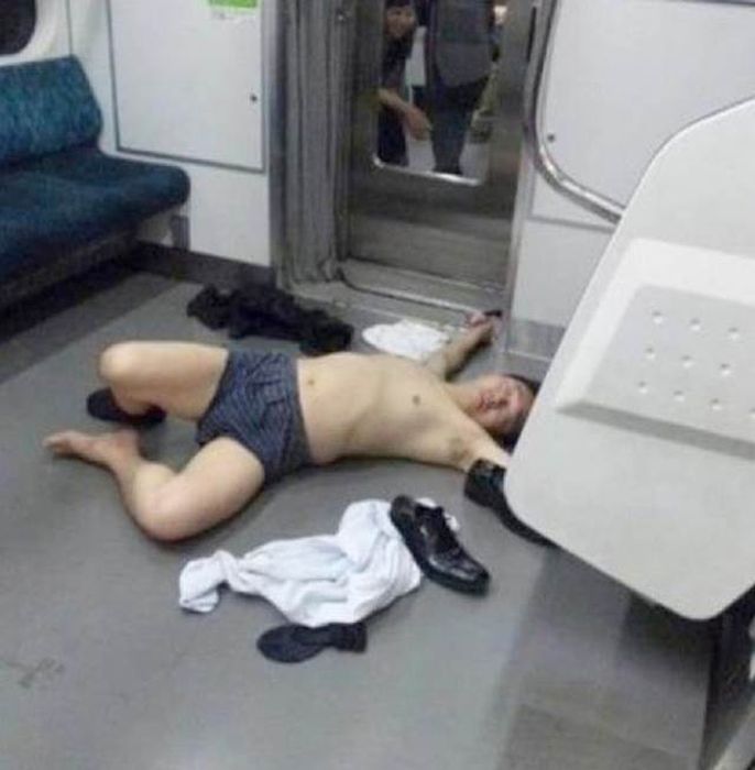 Subway Couture (56 pics)