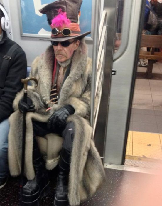 Subway Couture (56 pics)