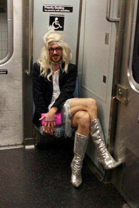 Subway Couture (56 pics)