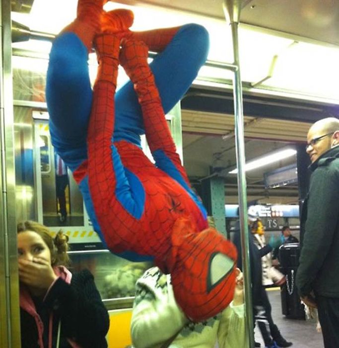 Subway Couture (56 pics)