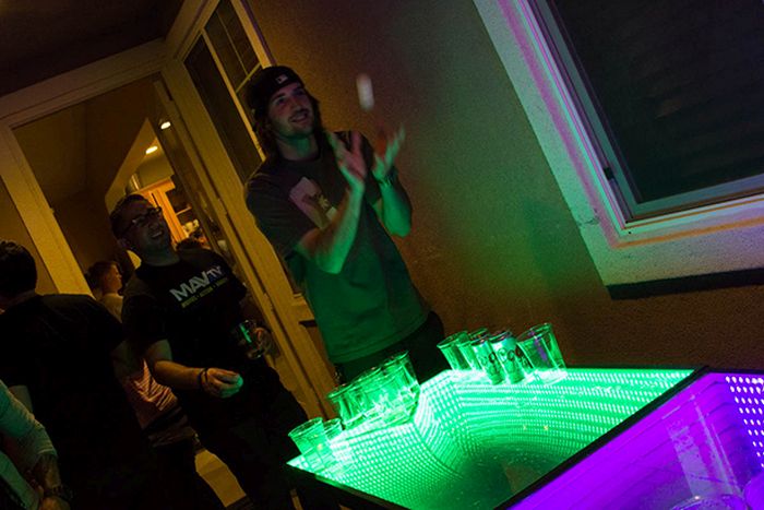 LED Beer Pong Table (10 pics)