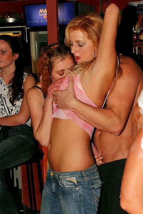 Drunk Party Girls (48 pics)