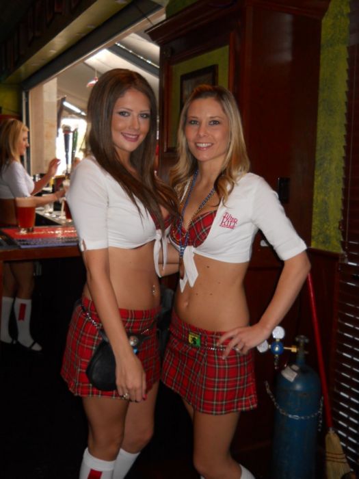 Hot Tilted Kilt Girls Pics