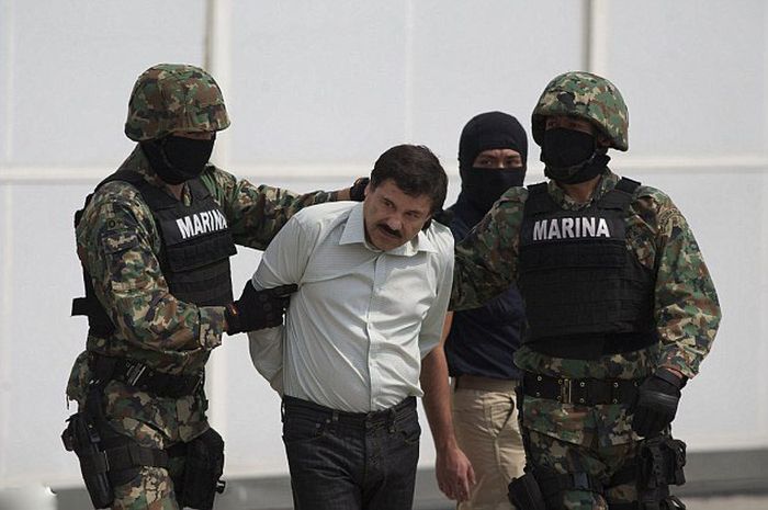 Joaquin 'El Chapo' Guzman Busted (10 pics)