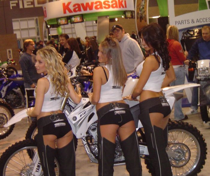 Motorcycle Girls (48 pics)