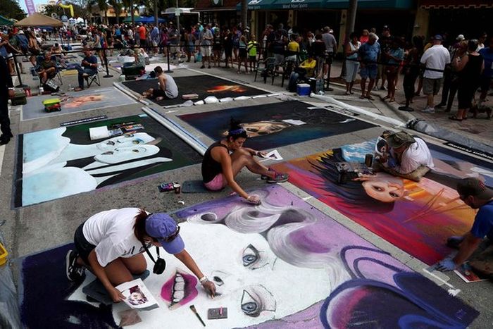 The 20th Annual Lake Worth Street Painting Festival (29 pics)