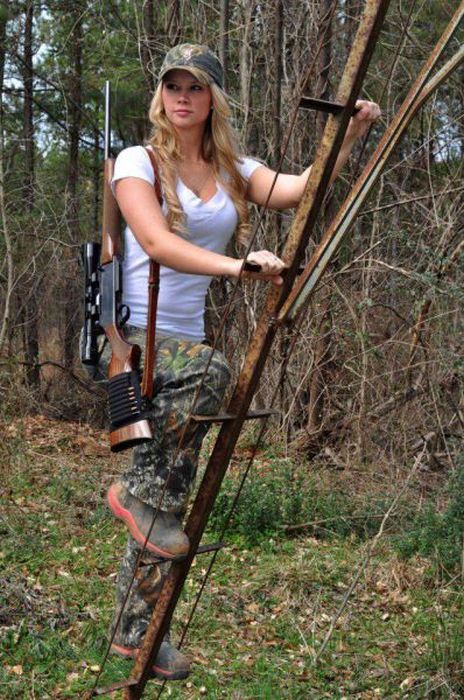 Girls and Guns (65 pics)