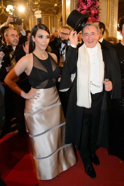 Kim Kardashian and Billionaire Richard Lugner (14 pics)