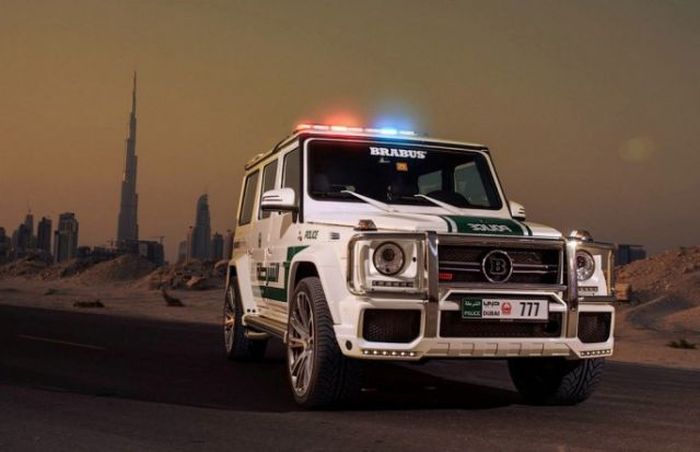 Police Cars of Dubai (22 pics)