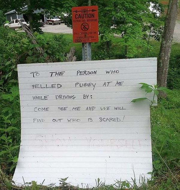 Why We Hate Neighbors (28 pics)