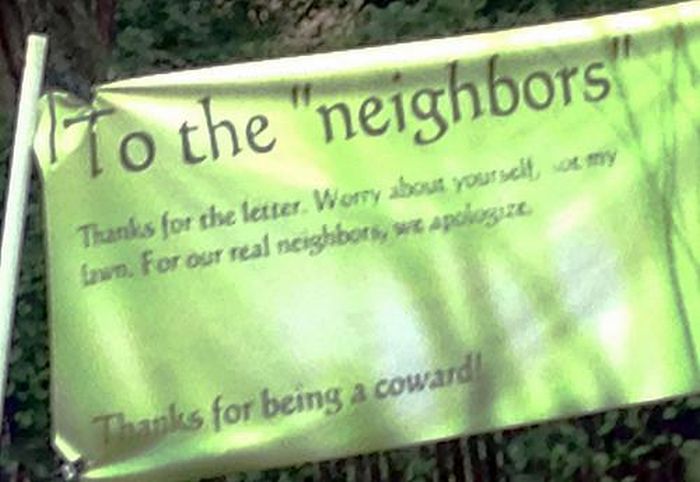 Why We Hate Neighbors (28 pics)