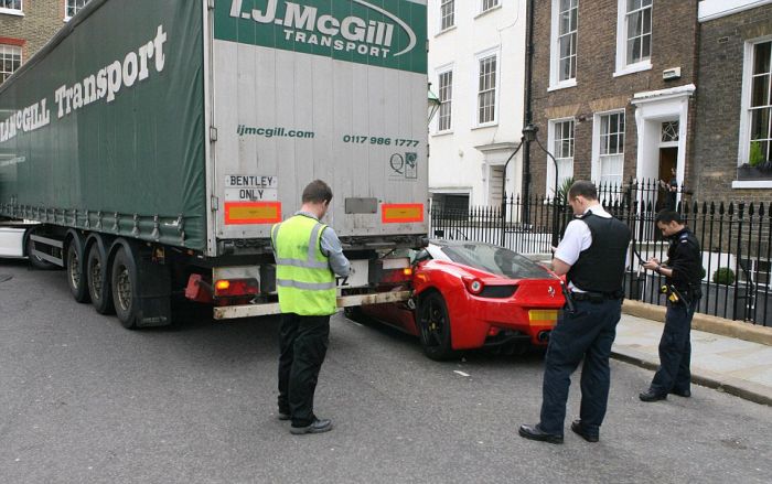 Truck Hits Ferrari in London (9 pics)