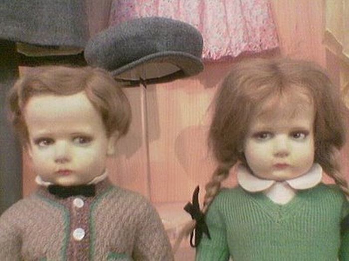 The Creepiest Dolls Ever (42 pics)