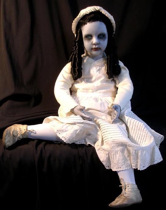 The Creepiest Dolls Ever (42 pics)