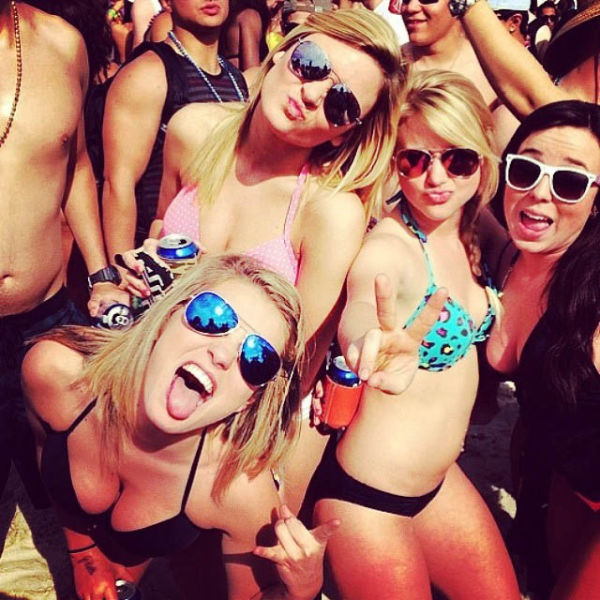 Spring Break Means a Lot of Fun (37 pics)