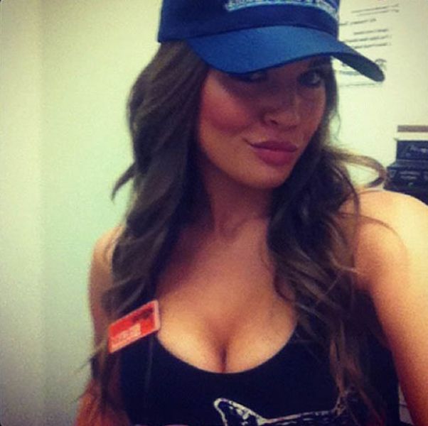 Hooters Girls (39 pics)