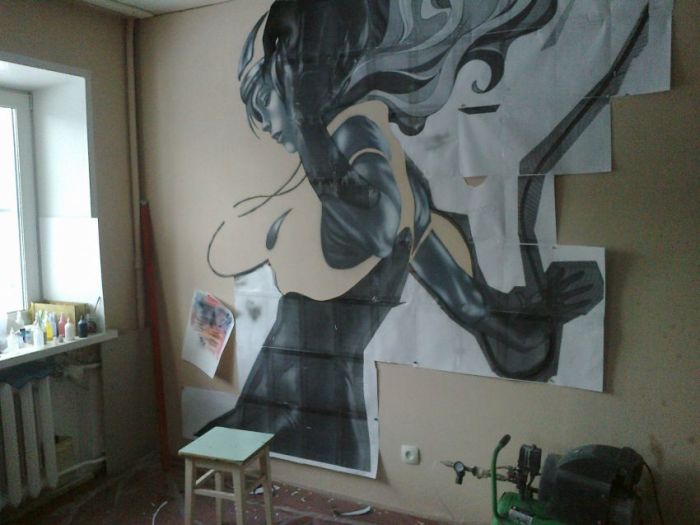 Painting the Walls (24 pics)