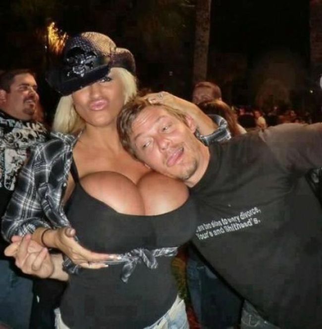 The Biggest Boobs in the World Wannabe (21 pics)